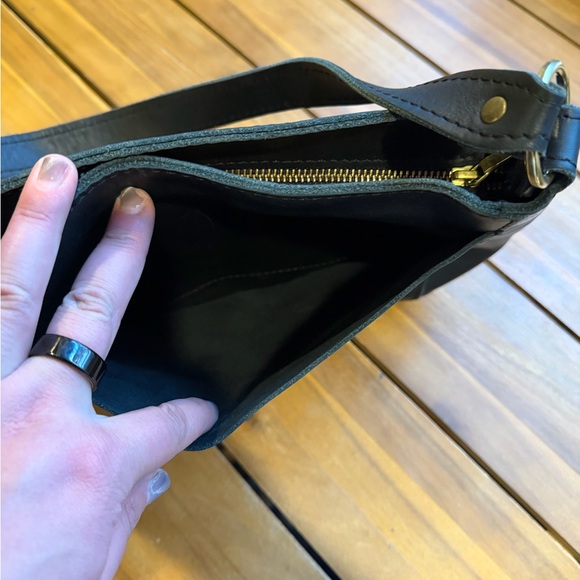 Portland Leather Goods Triangle Black Shoulder Bag - Picture 7 of 8